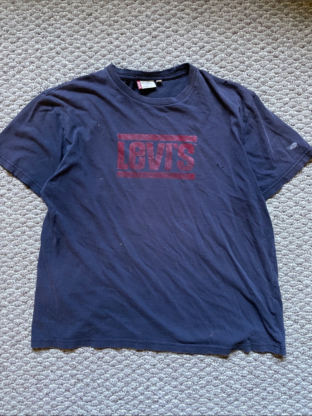 Vintage distressed Levi’s t shirt